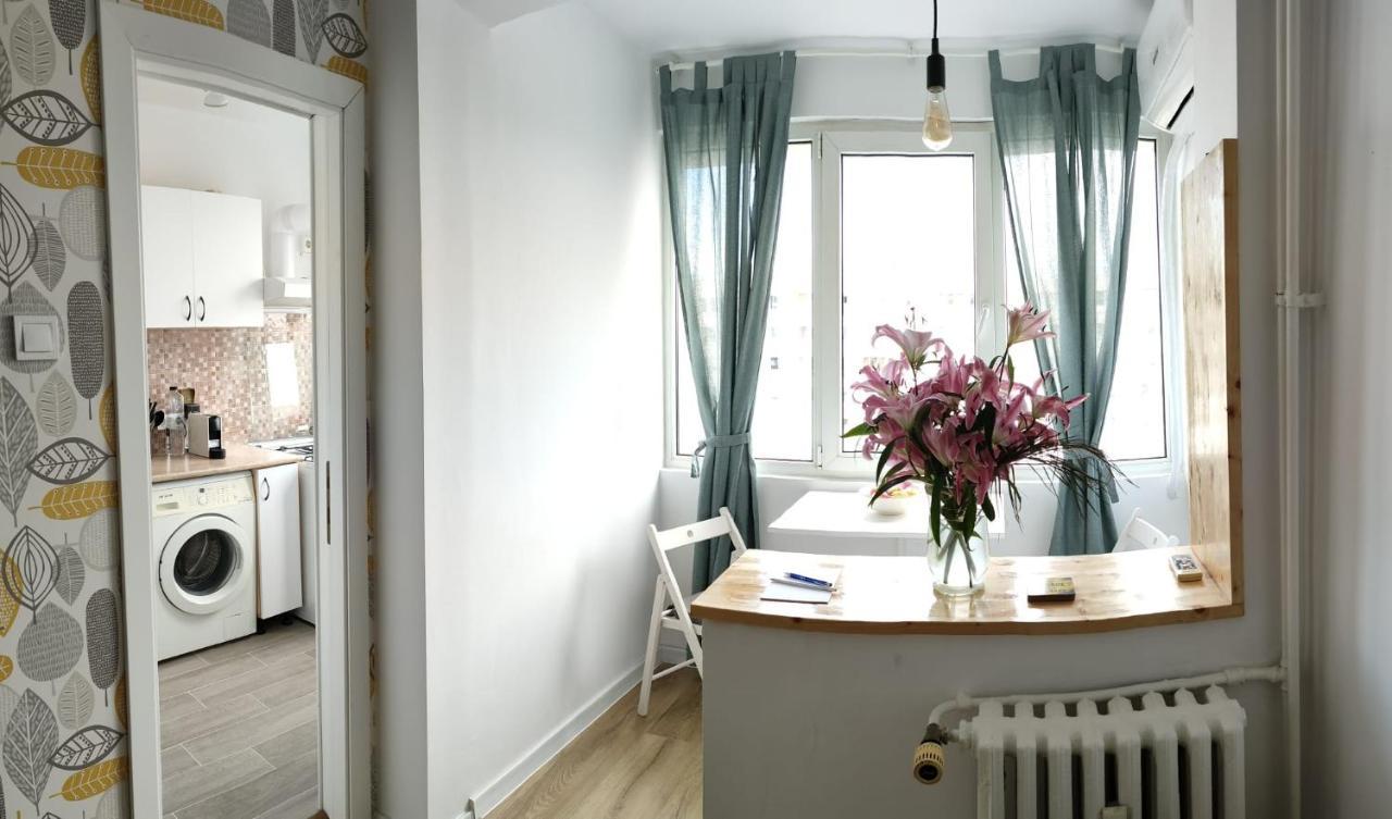 Studio Lotus Bucureşti Ngoại thất bức ảnh